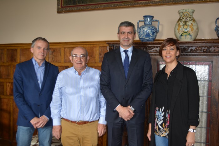 Imagen de Álvaro Gutiérrez con Mariano Privado, Yolanda Cuéllar, y José Antonio Contreras.