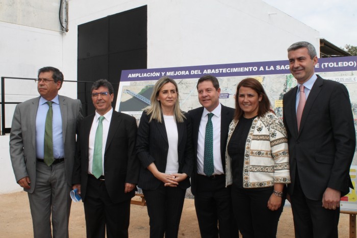 Álvaro Gutiérrez junto a García-Page, García Élez, Tolón, Nicolás y Luengo