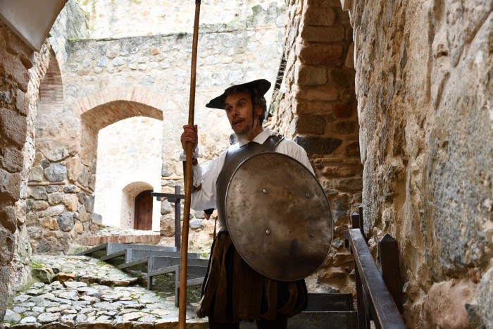 Representación teatral en el castillo de Consuegra