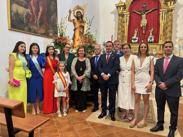 Imagen de Con la imagen de San Juan Bautista