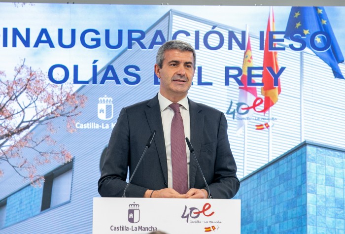 Álvaro Gutiérrez en la inauguración de IESO de Olías del Rey