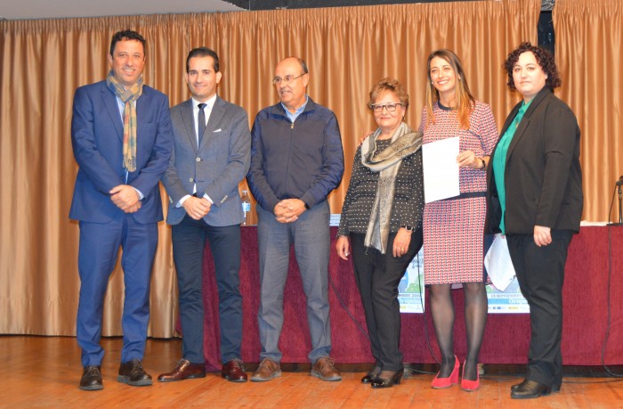 Jaime David Corregidor junto a las asistentes al acto de inauguración de las jornadas