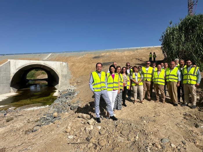 Imagen de Arreglo carretera Chozas de Canales 2