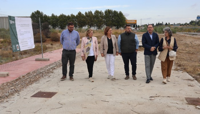 Imagen de La presidenta conoce obras en Burguillos