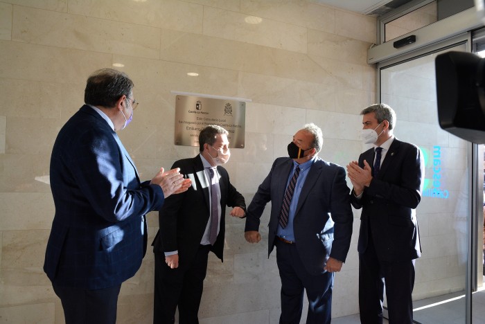 Imagen de Momento de la inauguración del nuevo consultorio local de Almorox