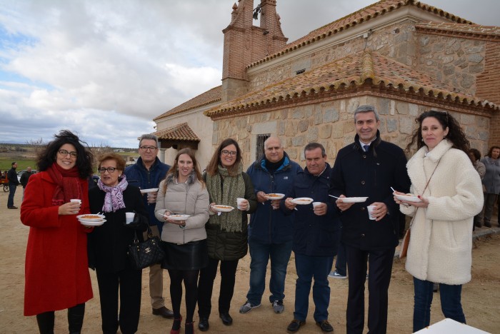 Imagen de En el momento de la degustación de las migas