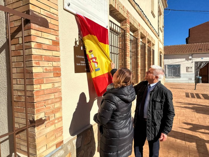 Imagen de Cedillo inaugura la obra realizada con planes provinciales