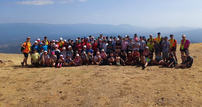 Foto de familia de archivo de campamento de la Diputación