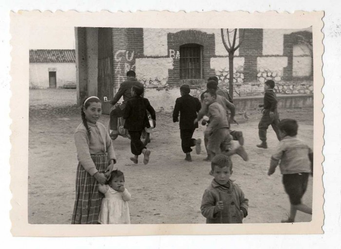 Imagen de Alumnos de la finca Los Parditos. La Rinconada. La Puebla de Montalbán