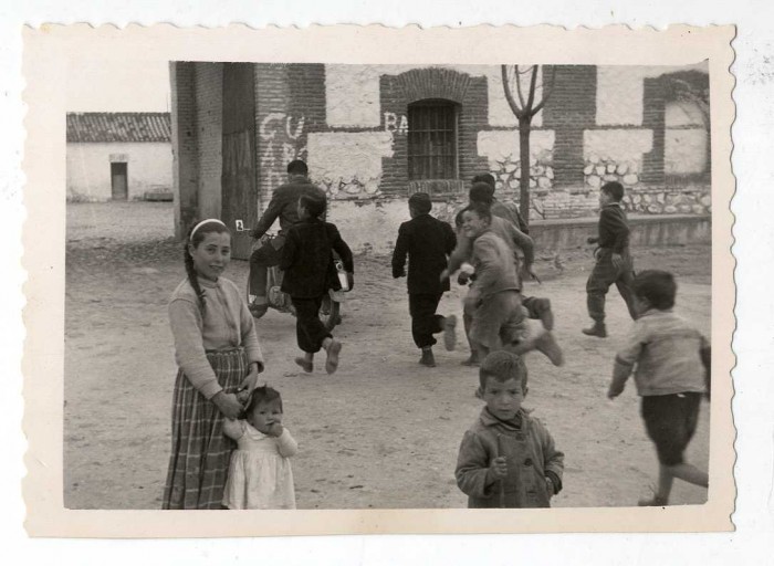 Alumnos de la finca Los Parditos. La Rinconada. La Puebla de Montalbán