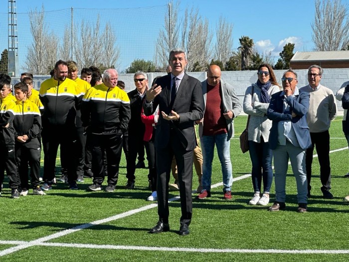 Álvaro Gutiérrez dirigiéndose a los asistentes