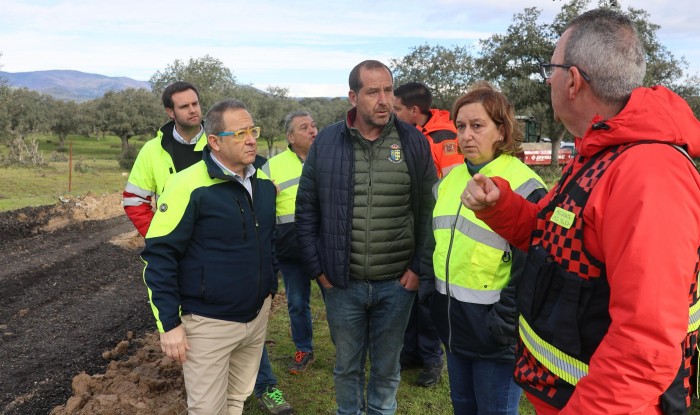 Imagen de 14032025 Cedillo visita obra urbanización “La Atalaya” (3)