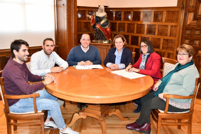 Reunión con Castillo de Bayuela