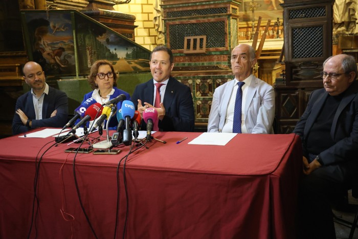 Imagen de  Cedillo en la rueda de prensa