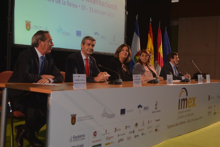 Álvaro Gutiérrez junto a Patricia Franco, Tita García Élez, Álgel Nicolás y Jaime Usías