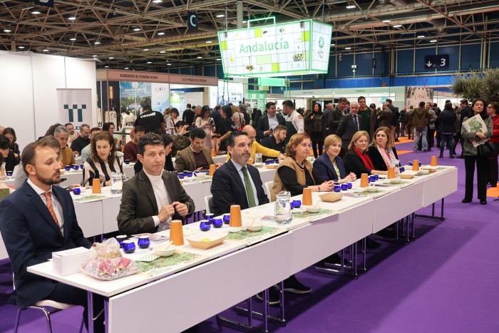 Imagen de 11032025 Cedillo en la World Olive Oil Exhibition 2