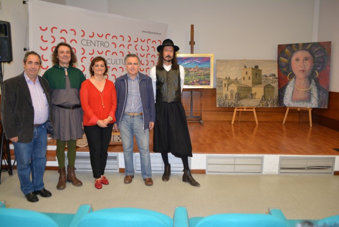 Imagen de María Ángeles García con los pintores y trovadores
