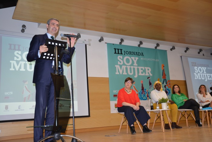 Imagen de Álvaro Gutiérrez foto Jornada Soy Mujer clausura