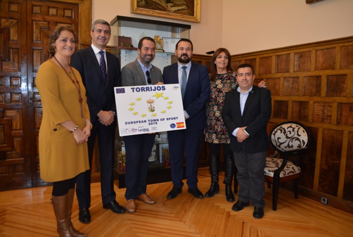 El presidente con Torrijos como Villa Europea del Deporte