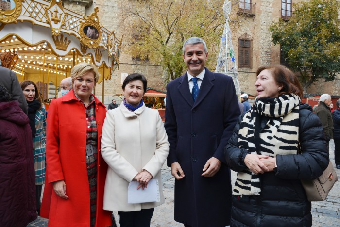 Imagen de Álvaro Gutiérrez con la presidenta de APANAS