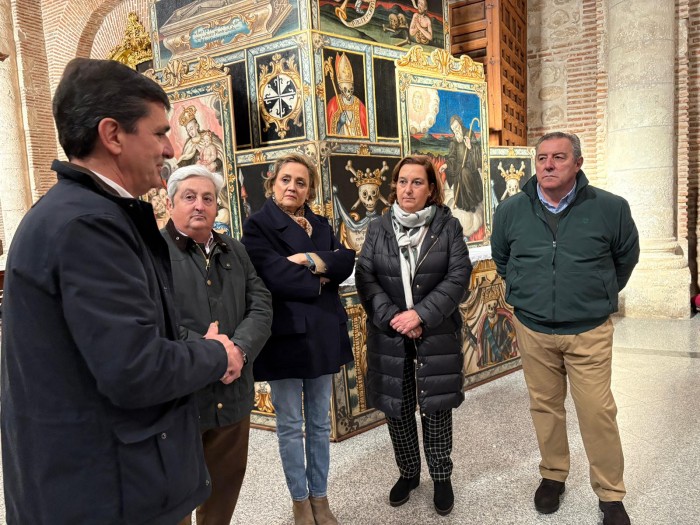 Imagen de 29112025 Cedillo visita la exposición del catafalco de La Torre de Esteban Hambrán