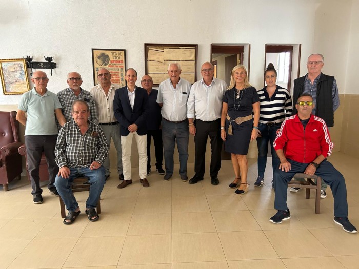 Visita a la residencia de ancianos Fe del Castillo en Quismondo