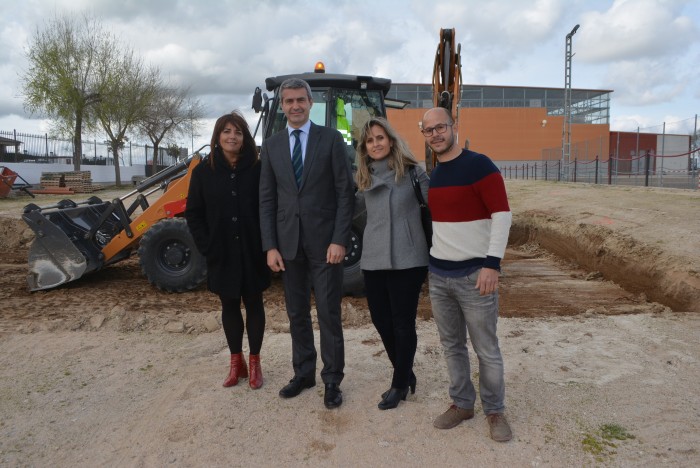 Álvaro Gutiérrez con Ana María Palomo, Noelia Pérez y Ricardo Pérez