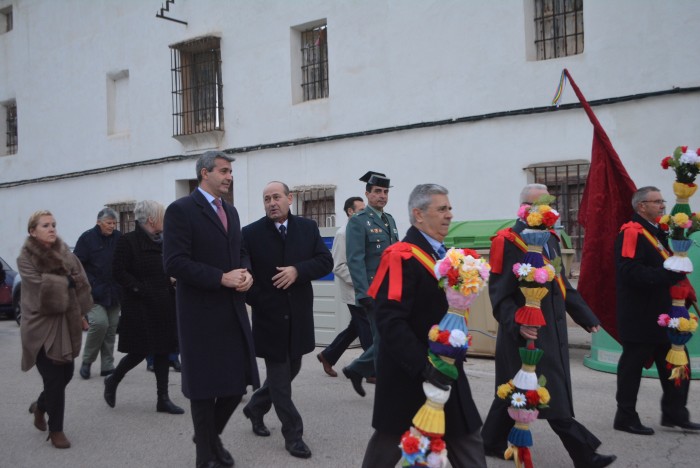 Imagen de Un momento del recorrido por las calles de Cabañas de Yepes