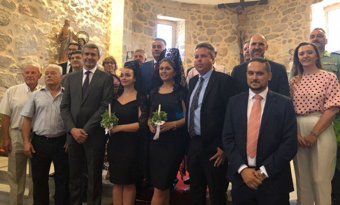 Álvaro Gutiérrez y David Palomares junto a la Mayordoma y Compañera de las fiestas de