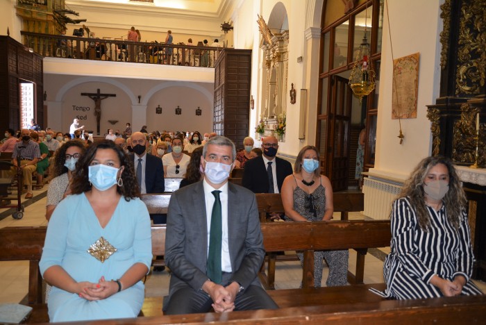 Momento de la misa oficiada en la Iglesia de Santo Domingo de Silos