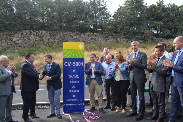 Imagen de Momento de la inauguración de la carretera CM-5001 en El Real de San Vicente