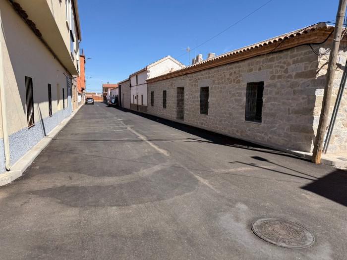 01102025 Calle recién pavimentada Navahermosa