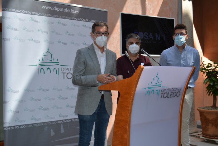 Imagen de Fernando Muñoz interviene en la presentación del documental