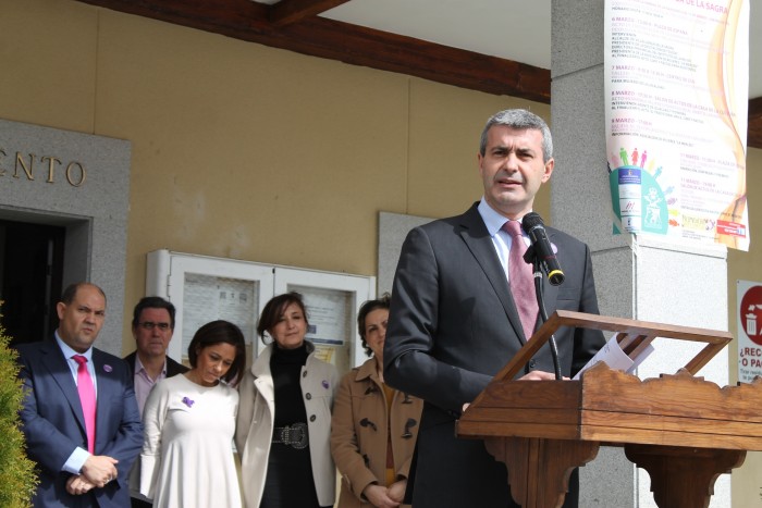 Imagen de Álvaro Gutiérrez interviene en el acto de Villauenga de la Sagra