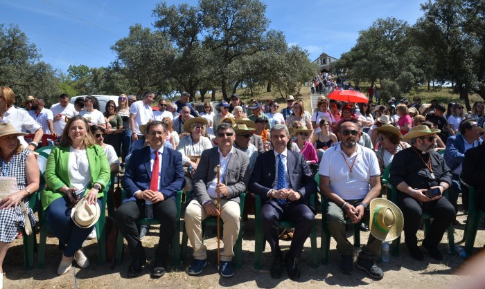 Imagen de Álvaro Gutiérrez foto Méntrida Romería Berciana