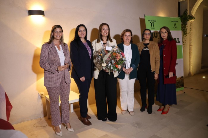 Cedillo en el acto de la Mujer Rural