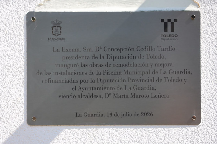 Cedillo inaugura las nuevas instalaciones de la piscina de La Guardia