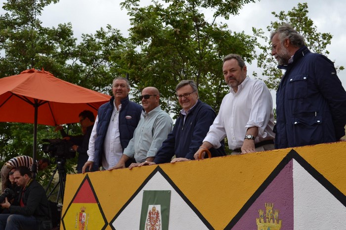 Imagen de García-Tizón, Labrador, Ramos, Bravo y Morales en la Escuela