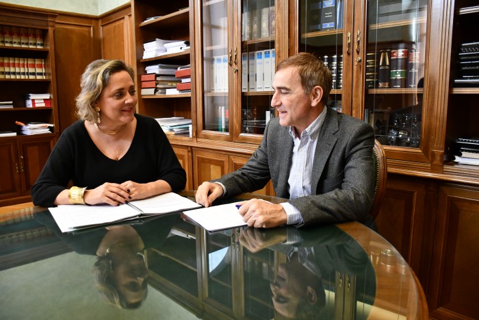 Soledad de Frutos con el Interventor