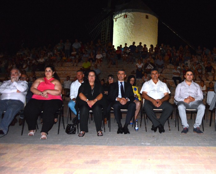 Imagen de Presidente y alcaldesa en la Plaza del Molino