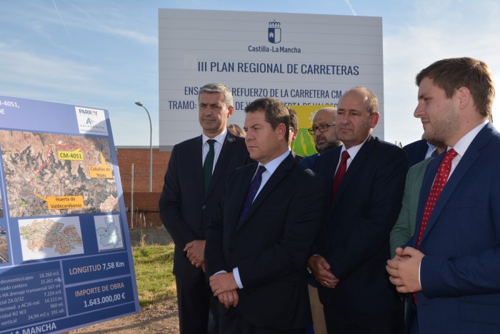 Álvaro Gutiérrez en un momento de la inauguración de la carretera de Cabañas de Yepes