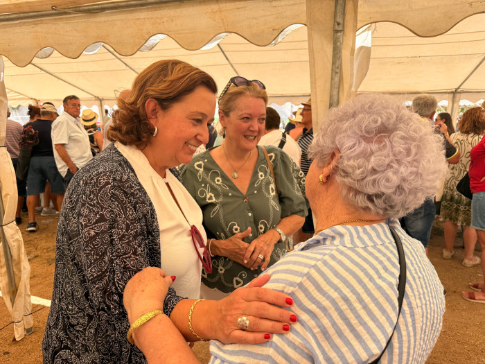 02092026 Cedillo participa en la Fiesta de la Ternera de Menasalbas 4