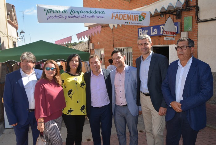 Álvaro Gutiérrez destacó la presencia de la feria de emprendedoras