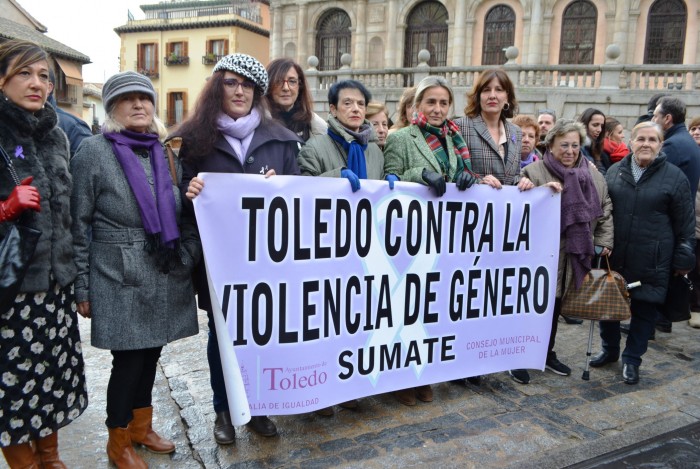 Imagen de Ana Gómez en la concentración contra violencia mujeres