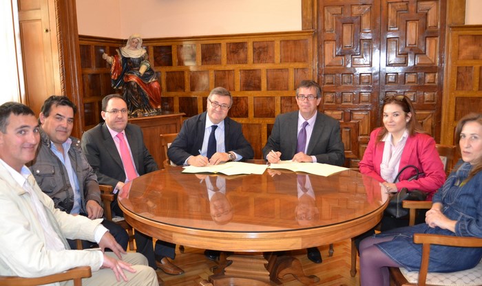 Imagen de García-Tizón firma convenio con AFANION