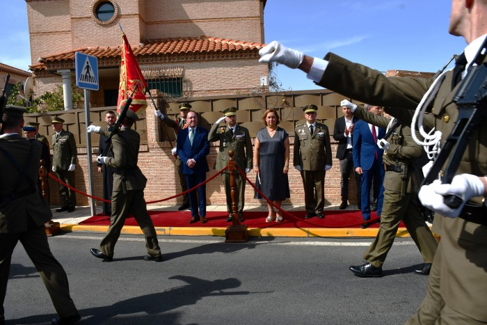 20092025 Cedillo homenaje bandera Argés 3