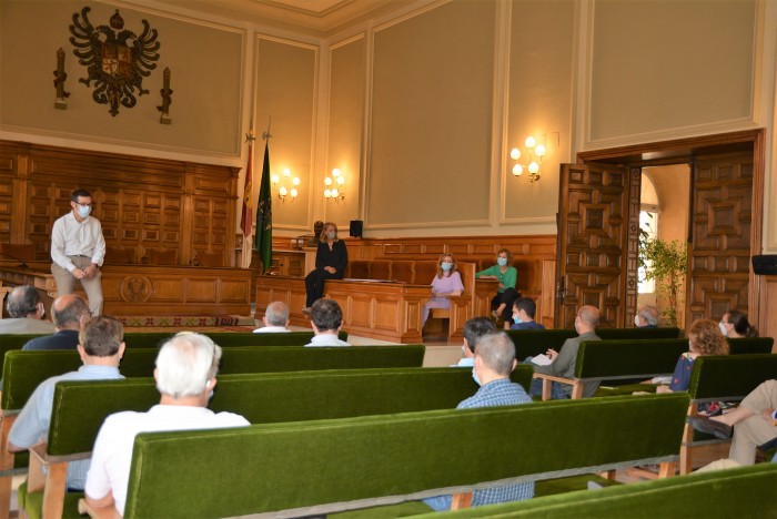Imagen de Fernando Muñoz en la reunión de coordinación con responsables de áreas de la Diputación