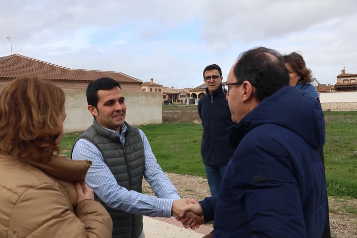 Imagen de 30012026 Cedillo comprueba arreglos calles Mocejón tras la Dana 6