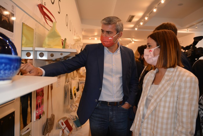 Imagen de Álvaro Gutiérrez en la inauguración de una nueva tienda en el Casco Histórico de Toledo