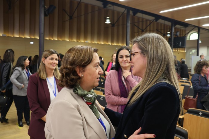 Imagen de 19112025 Cedillo presentación de Elyseum Women Club 1